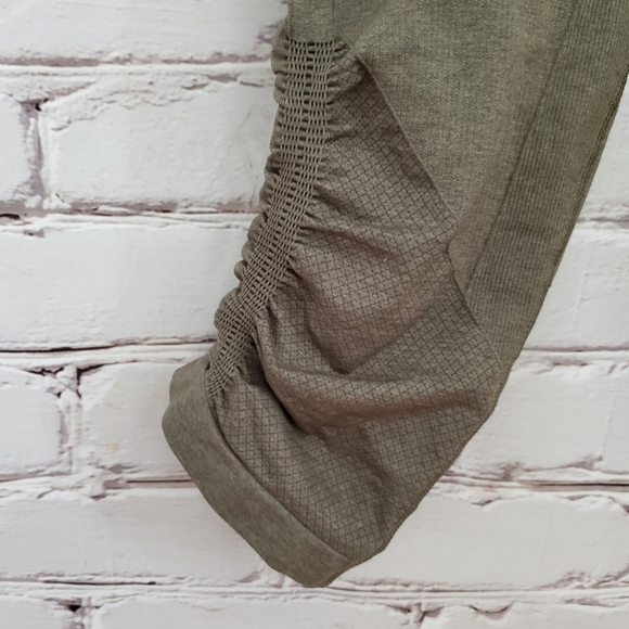 Lululemon In The Flow Seamless Crops Fatigue Green - Picture 4 of 7